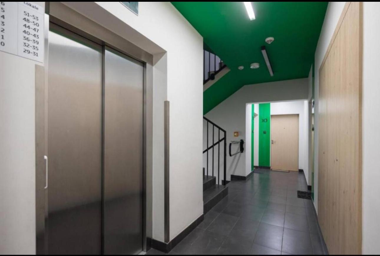 Shiraz Trio Apartament Βαρσοβία Εξωτερικό φωτογραφία