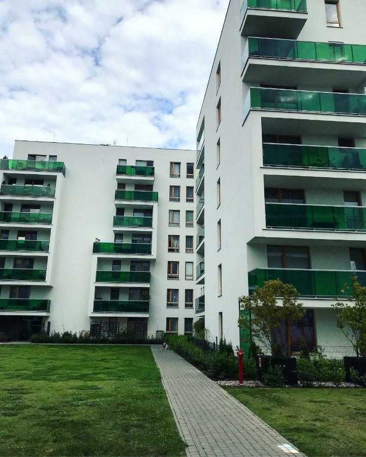 Shiraz Trio Apartament Βαρσοβία Εξωτερικό φωτογραφία